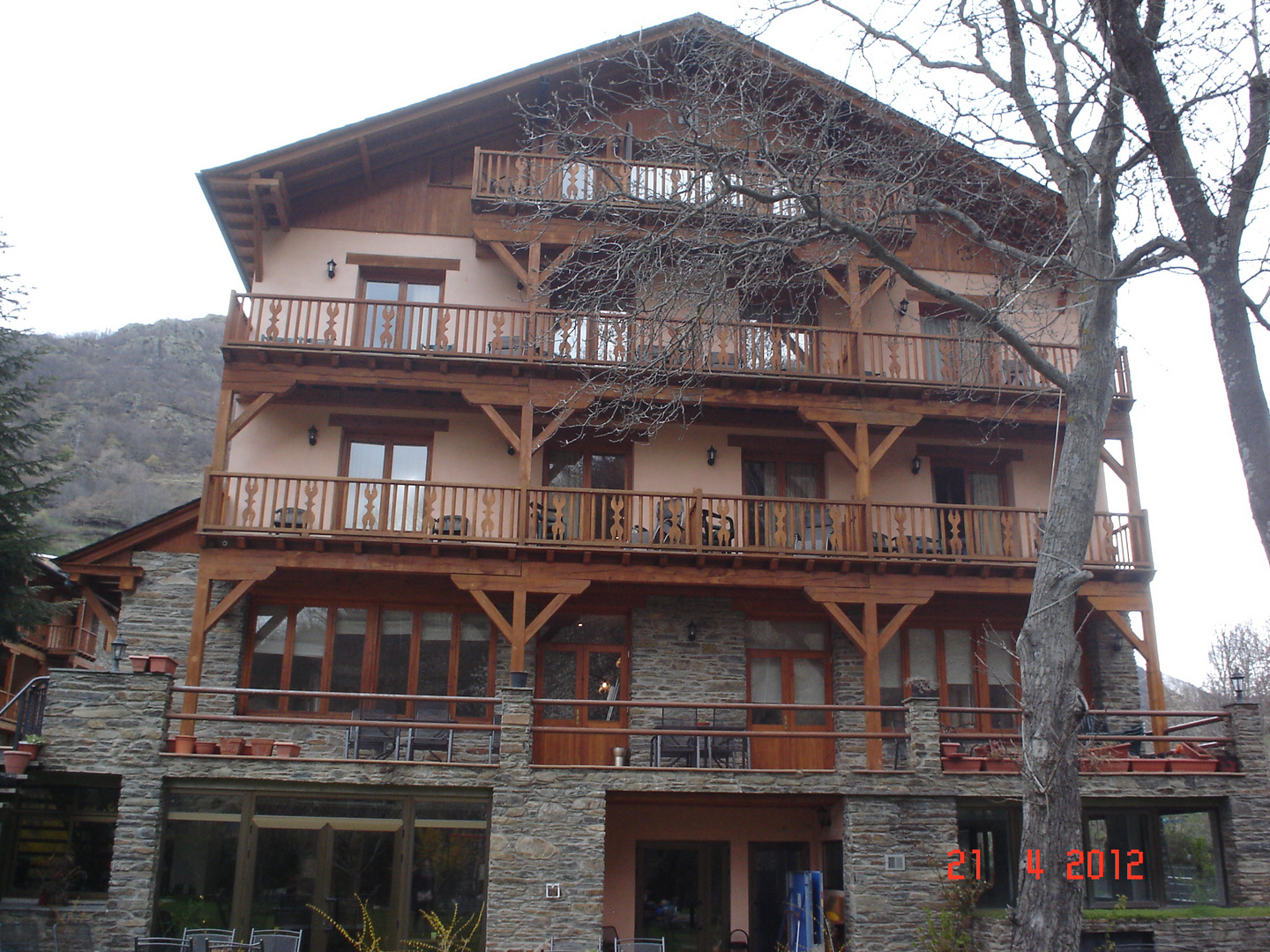 HOTEL DE MONTAÑA EN TAVASCAN