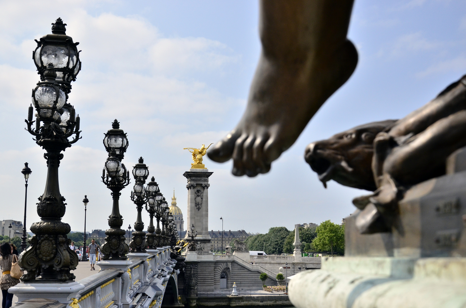 Hôtel des invalides (ganz weit hinten)