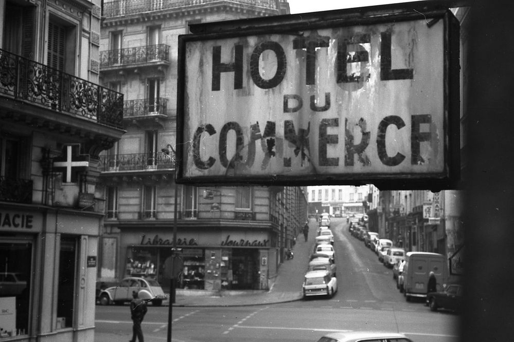 HOTEL DU COMMERCE - Paris Quartier Latin - 1971 von Wolfgang Wilhelm Itter 