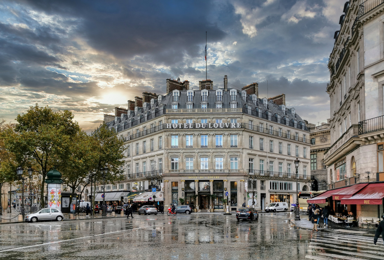 Hôtel du Louvre - Après la grêle