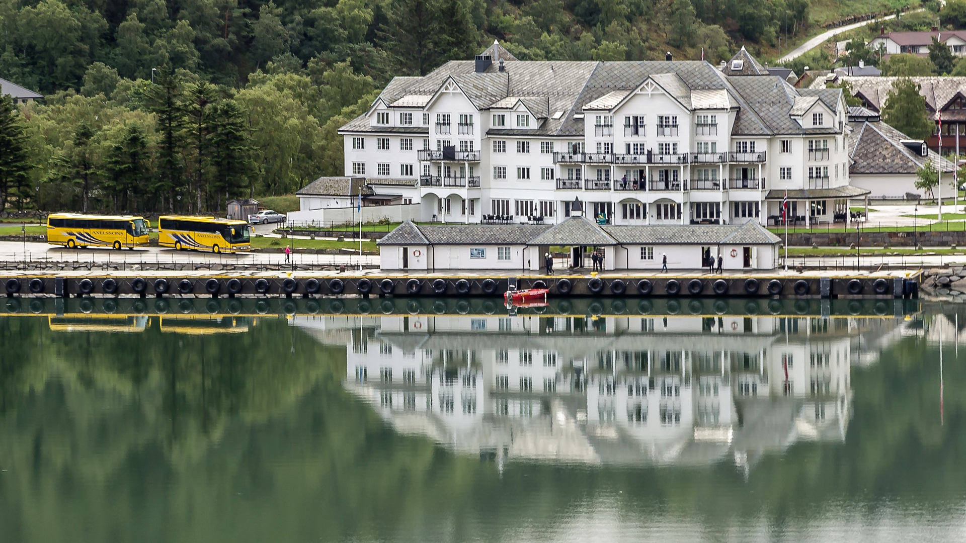 Hotel im See