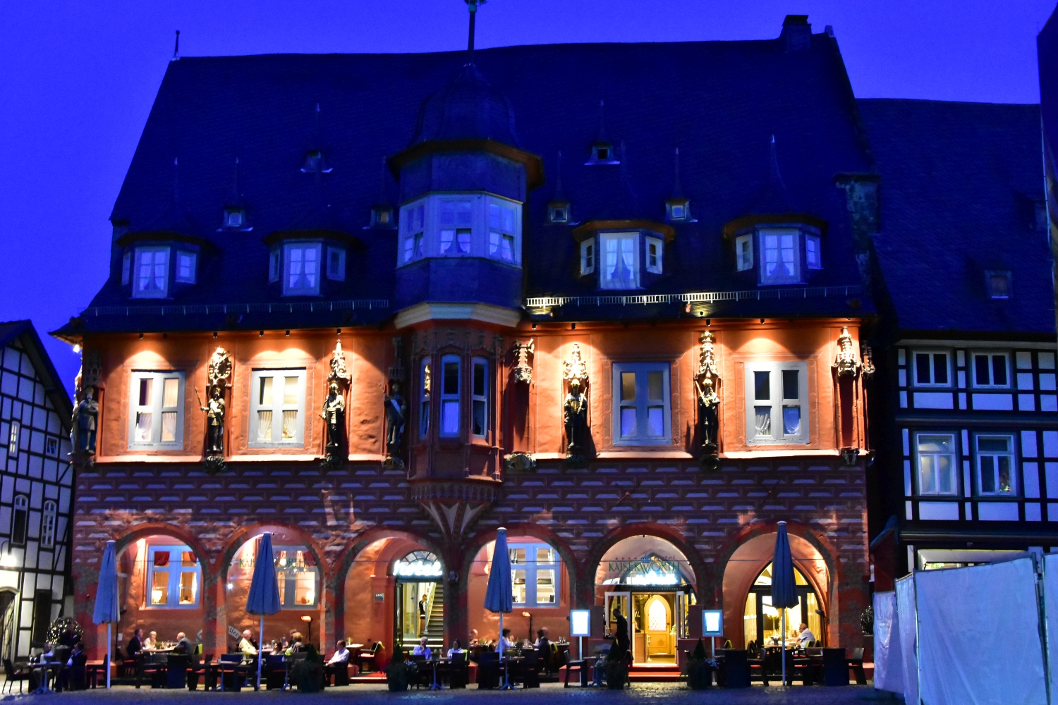 Hotel Kaiserworth in Goslar bei Nacht