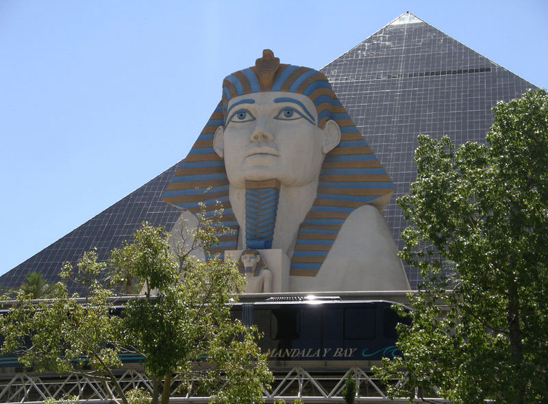 Hotel Luxor