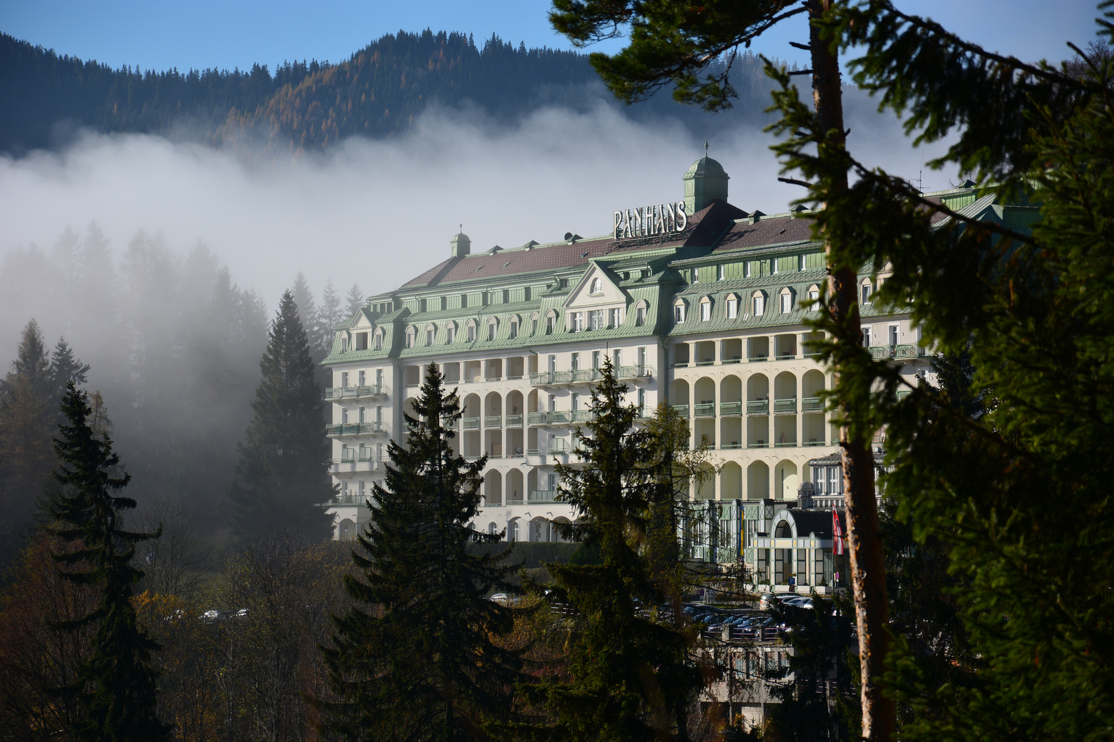 Hotel Panhans im Herbst