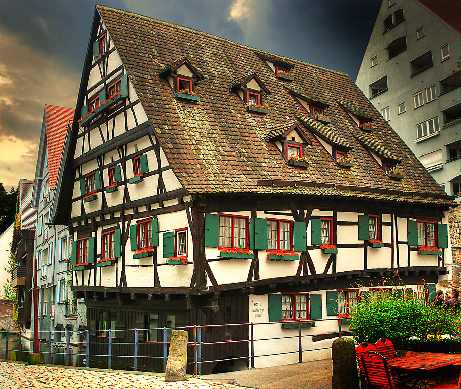 Hotel "Schiefes Haus" Ulm Foto & Bild | architektur ...