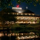 Hotel van der Falk bei Nacht