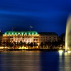 Hotel Vier Jahreszeiten bei Nacht