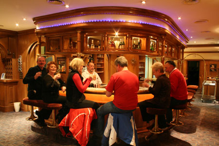 Hotelbar im Tiroler Adler