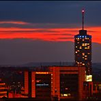 Hotelturm im Abendlicht