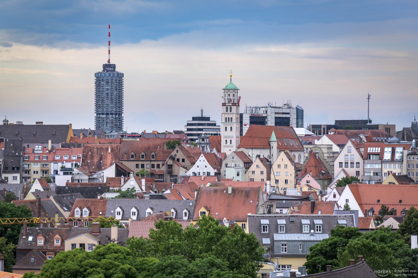 Hotelturm und Moritzkirche