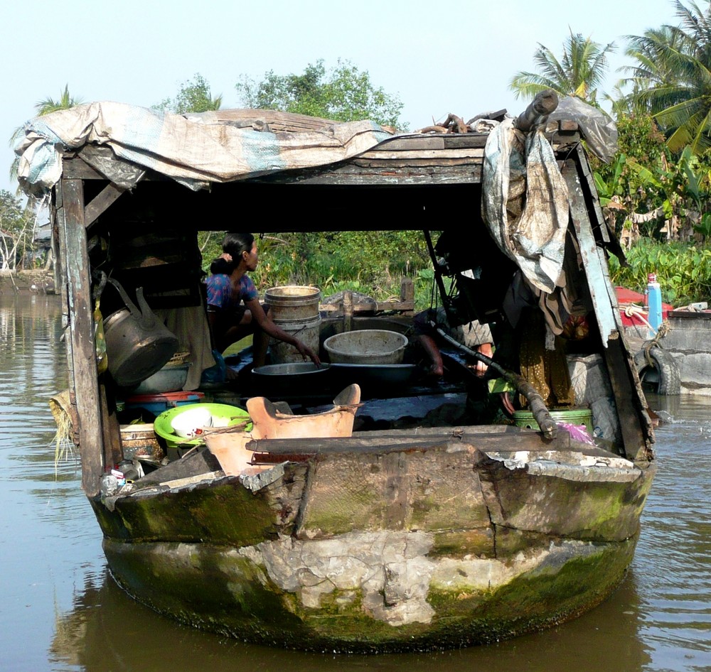 house boat