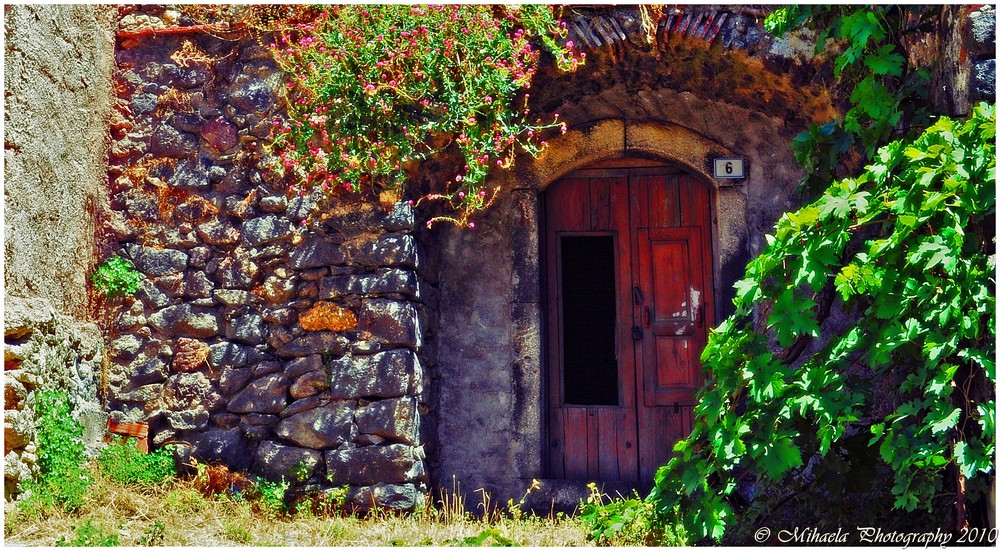 House in Malvagna, Sicily © Mihaela Photography 2010