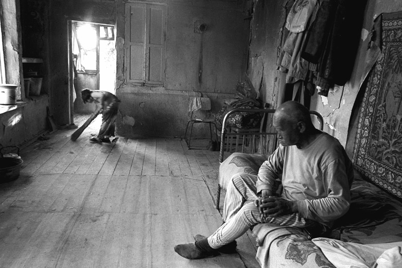 house in which he lives is blind man. Uzbekistan in 2000.