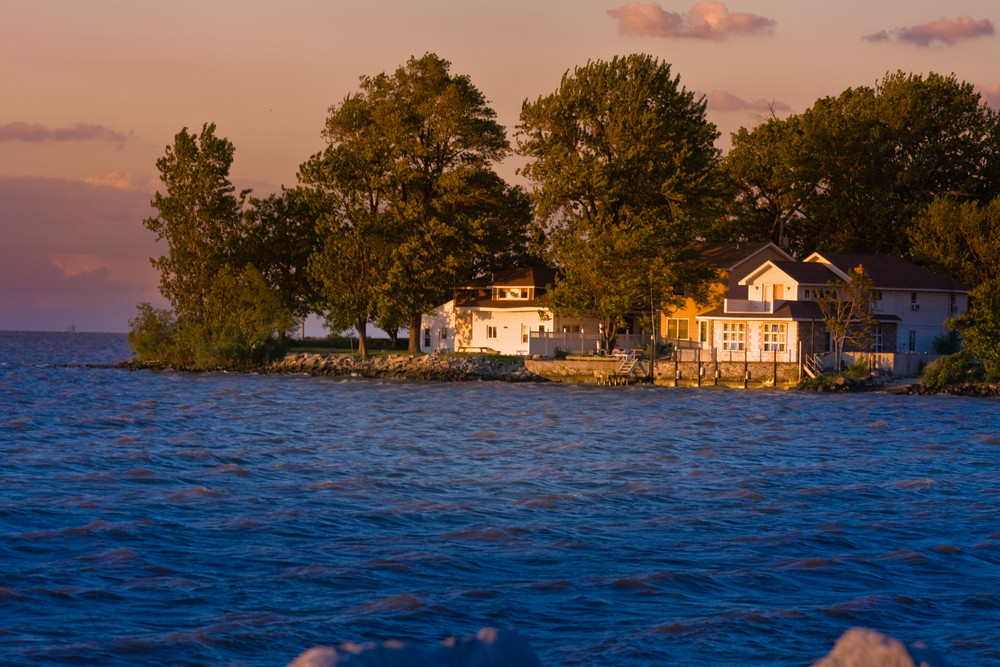 House on The Lake