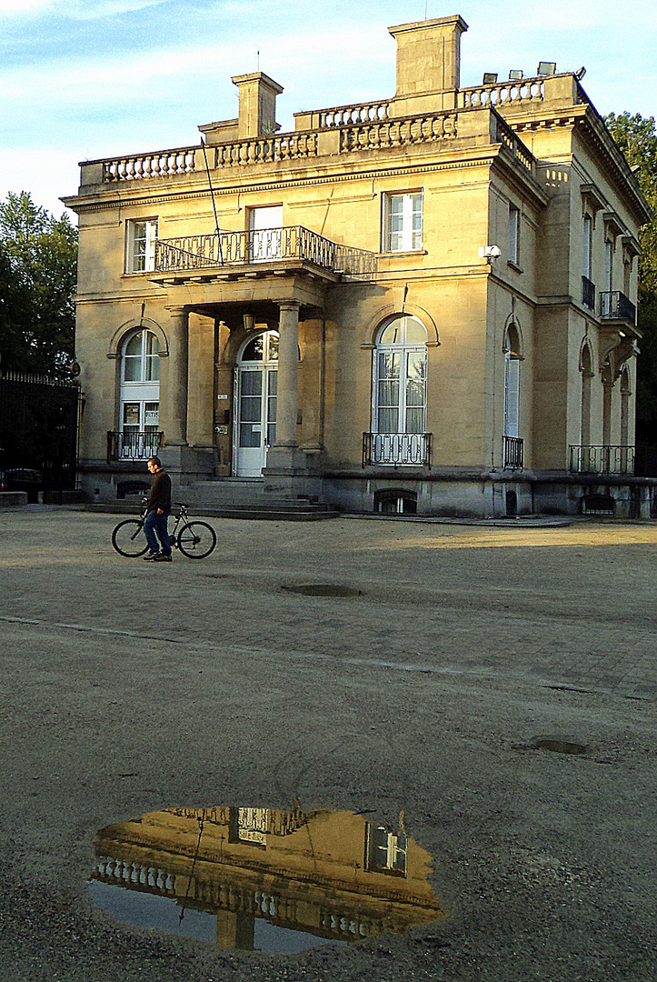 House reflection Museum Midden Africa Tervuren