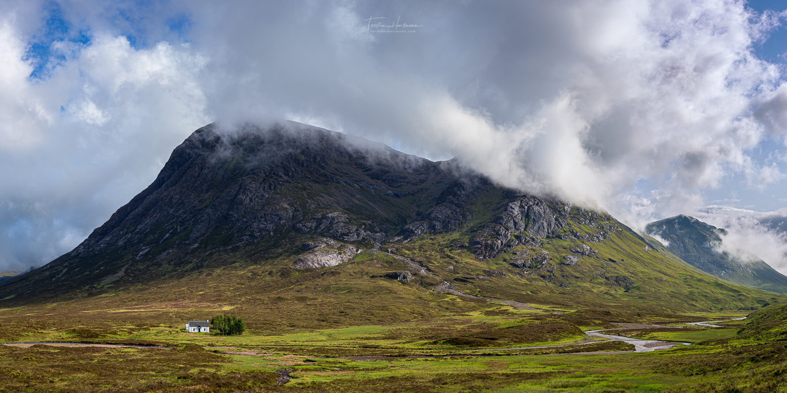 House under Buachaille Etive Mor (Scotland)