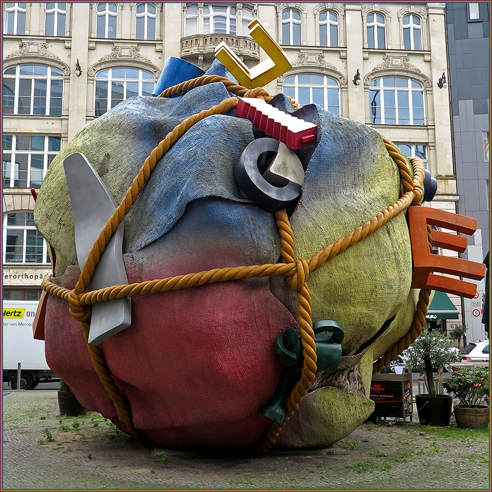 Houseball - Bethlehemkirchplatz - Berlin