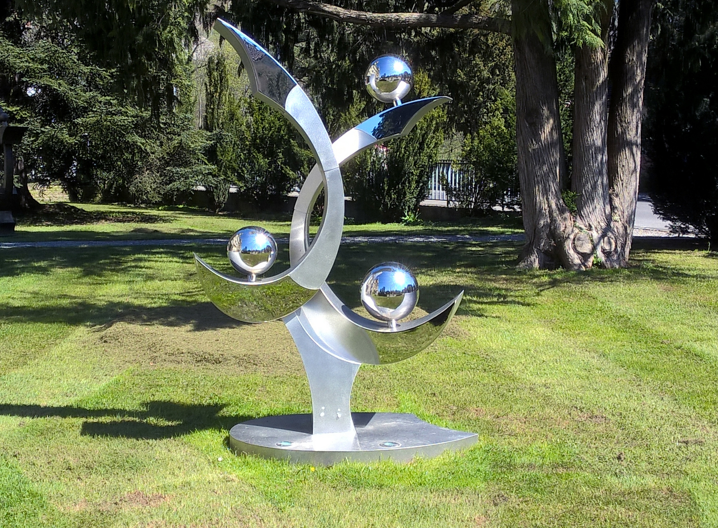 Housi Knecht: Kunst im Park