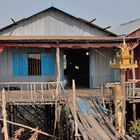 Housing along the causeway to Chong Khneas