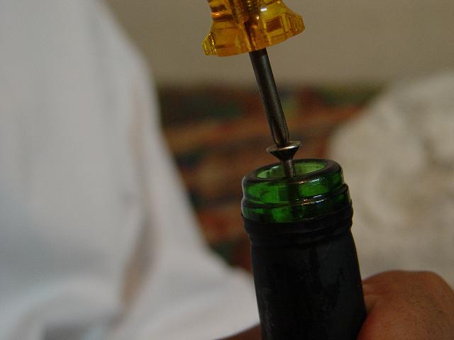 how to open a bottle of wine / egyptian style