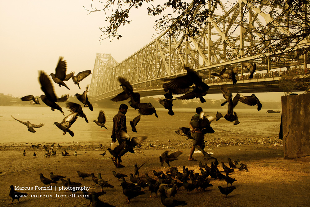 Howrah Bridge spanning the Hooghly River in Kolkata, India