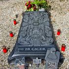 HR Giger's Grab auf dem Friedhof von Greyerz