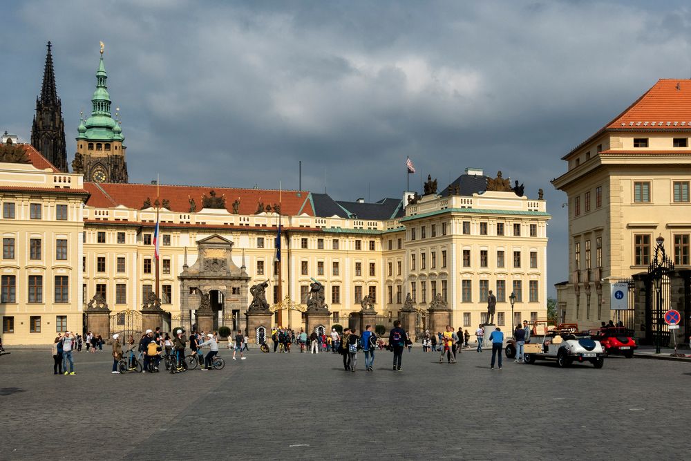 Hradcanske Square, Praga