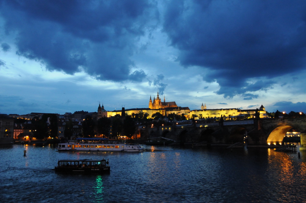 Hradschin bei Nacht