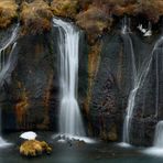 - Hraunfossar-Wasserfälle bei Husafell -
