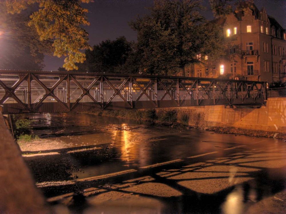 HRDI - Brücke an der Weißeritz nachts