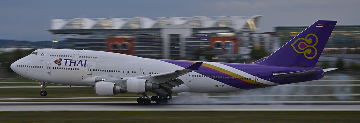 HS-TGJ - Thai Airways - Boeing 747