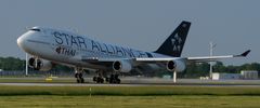 HS-TGW - Thai Airways (Star Alliance livery)