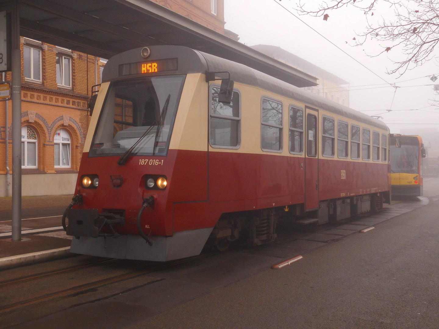 HSB Triebwagen im Nebel 1.