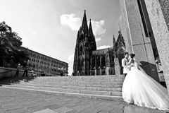 http://blog.eventfotos-4u.de/2016/04/17/hochzeitsnachshooting-am-koelner-dom/