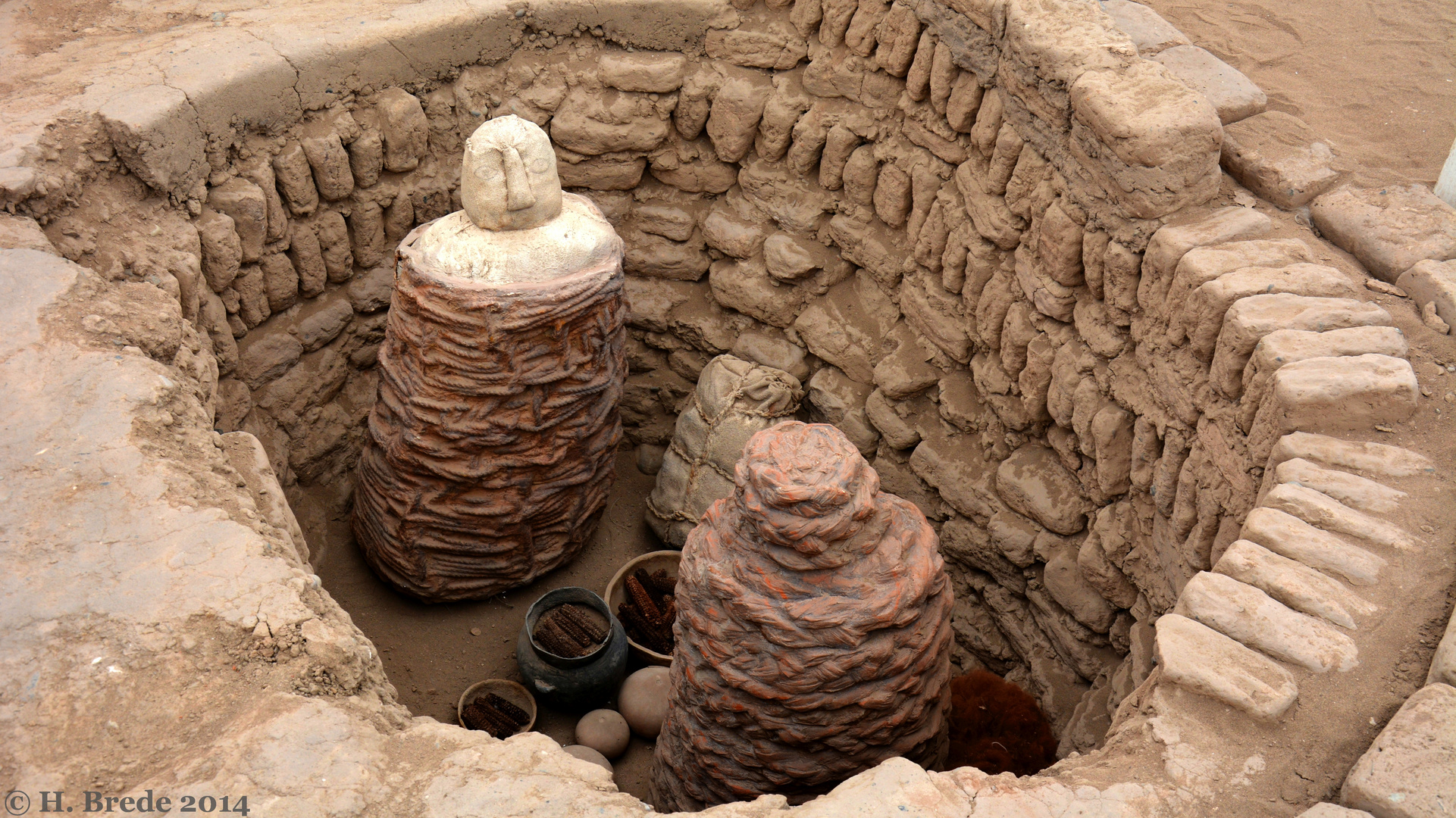 Huaca Pucllana 5 - Tumba Wari 2