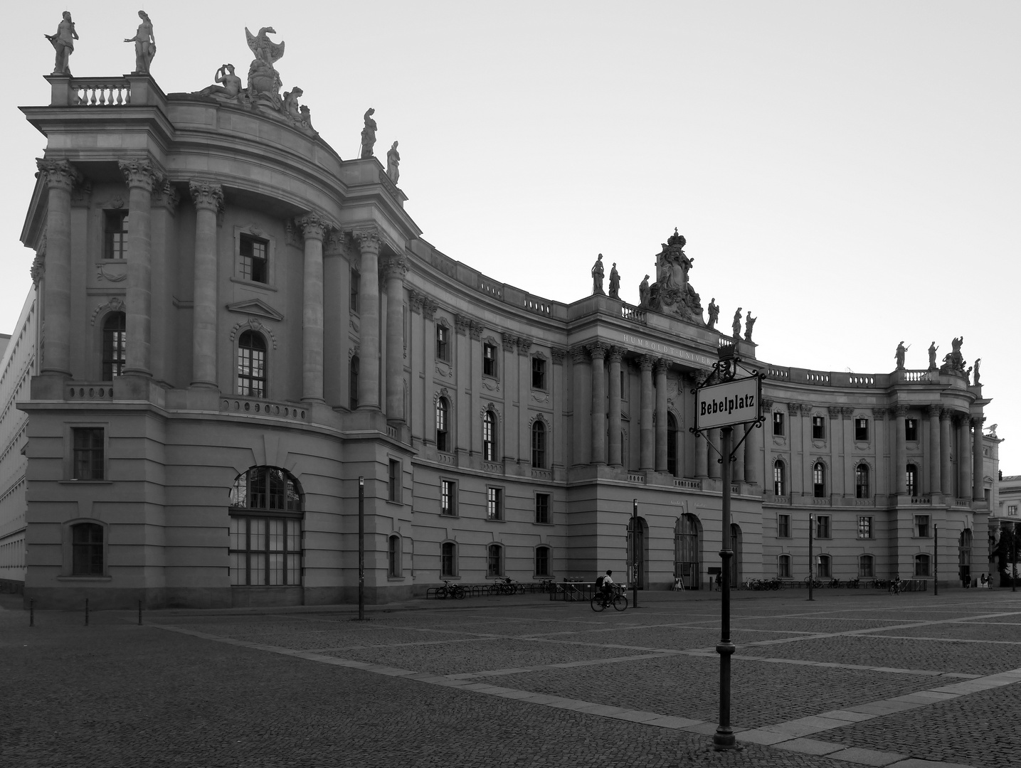 HUB Bebelplatz