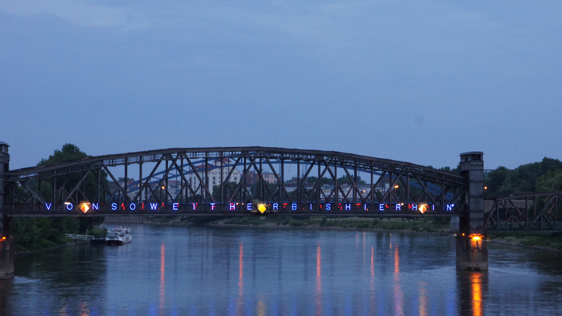 Hubbrücke am Abend