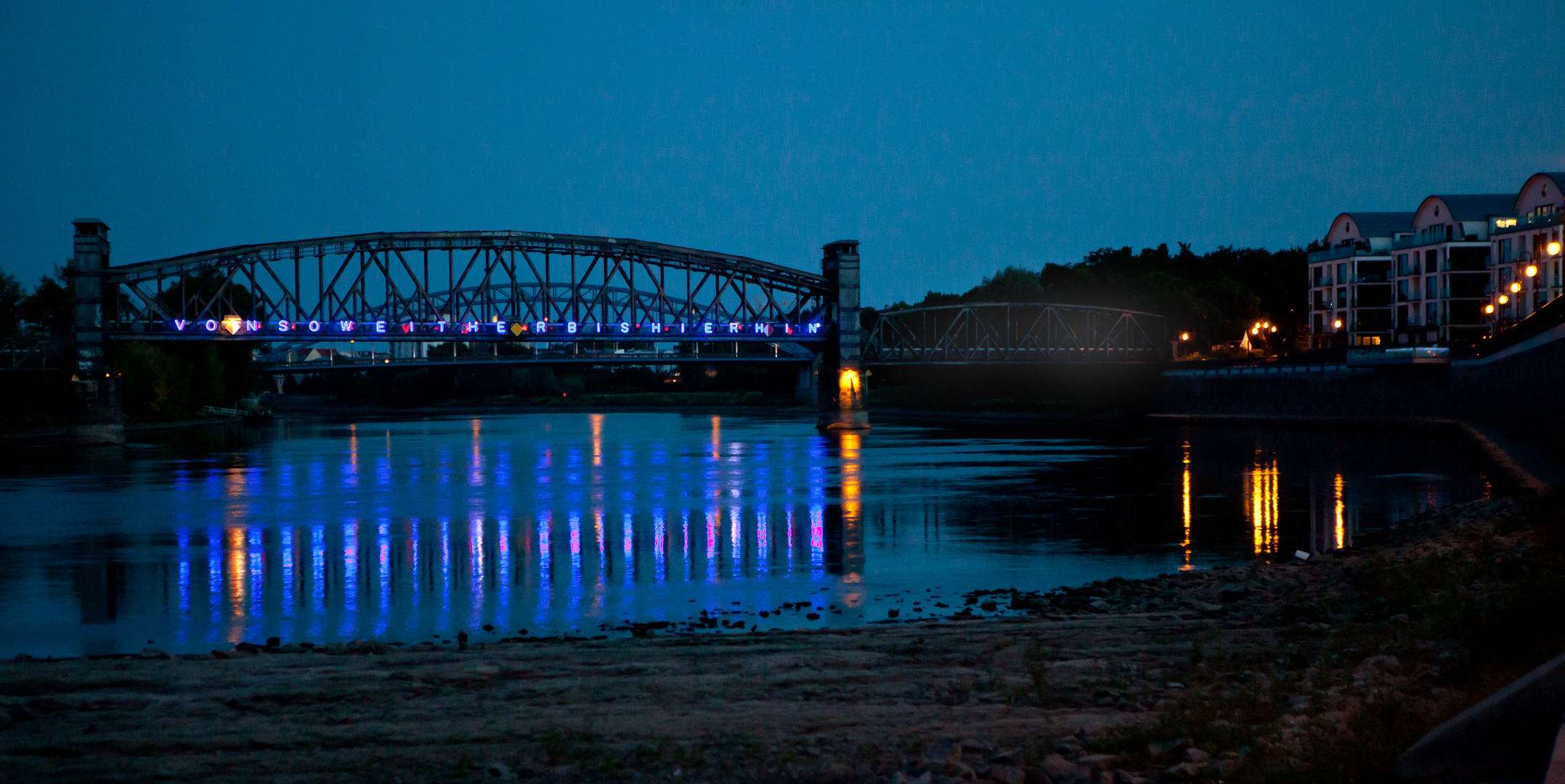 Hubbrücke am Abend