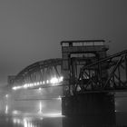 Hubbrücke bei Nacht