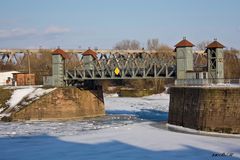 Hubbrücke Hafeneinfahrt