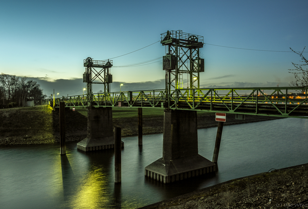 Hubbrücke Homberg -Rheinpreußenhafen-