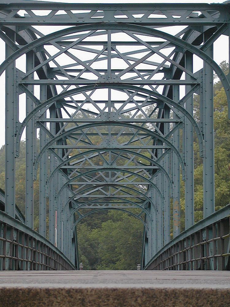 Hubbrücke über den Kanal