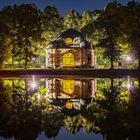 Hubertusbrunnen bei Nacht