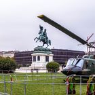 Hubschrauber am Heldenplatz.