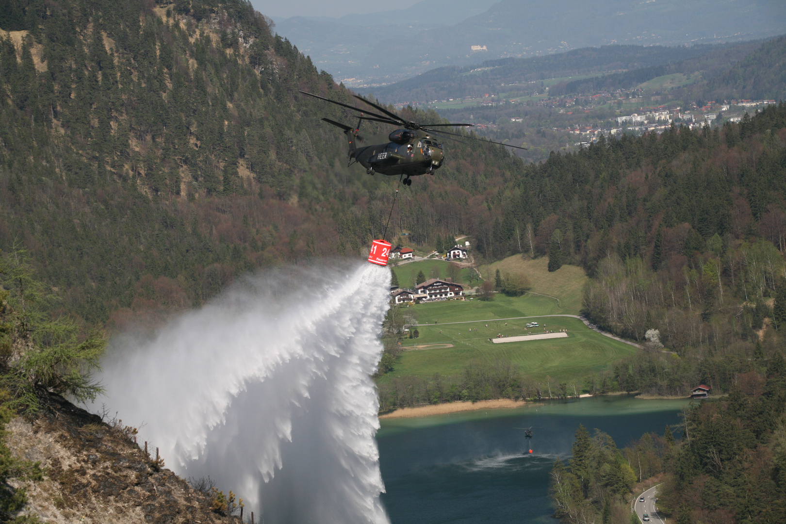 Hubschraubereinsatz beim Waldbrand