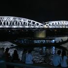 Hue, Brücke bei Nacht in weiß