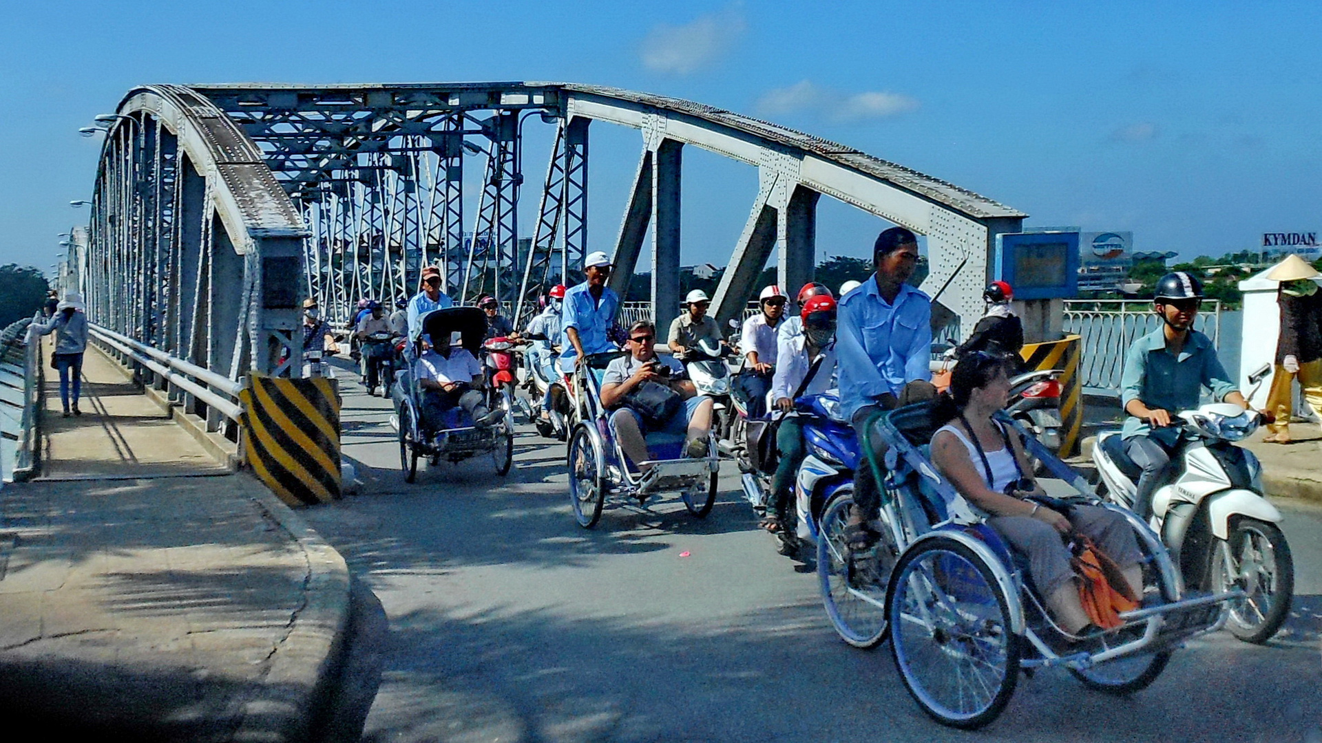 Hue, Perfume River Troung Tien Bridge