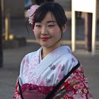 Hübsche Frau im Kimono 