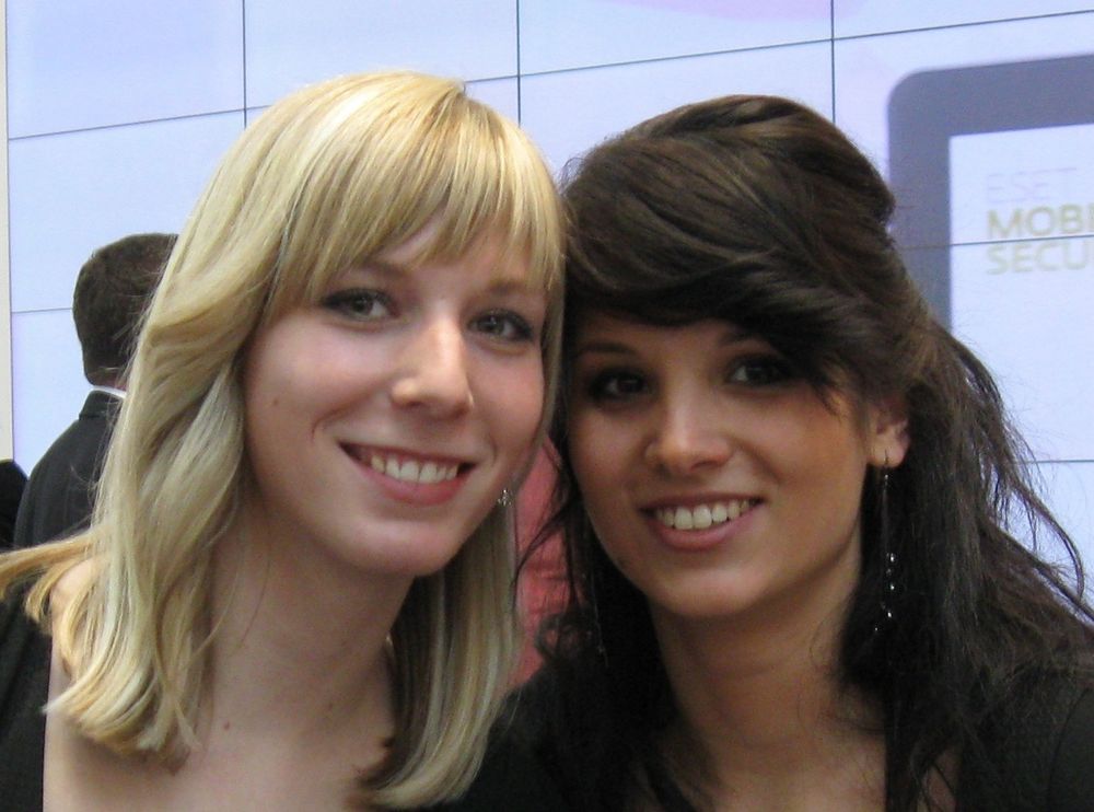 Hübsche Mädels auf CeBIT Foto & Bild | szene, cyber-kultur, germany