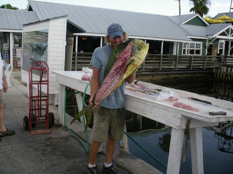 Hübscher junger Fischer in Key West